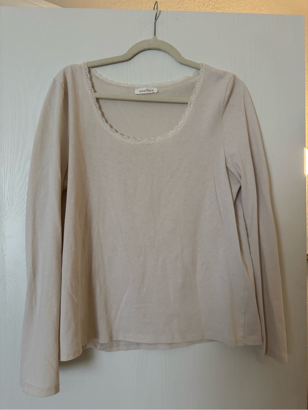 Neuflora Lace Long Sleeve Top